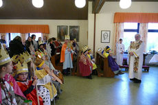 Dreikönigssingen der Sternsinger in Naumburg (Foto: Karl-Franz Thiede)